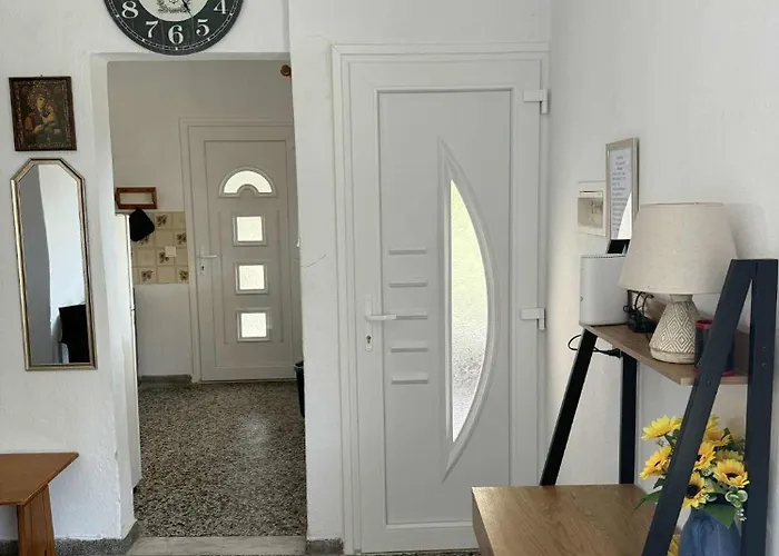 Semesterbostad Independent With A View