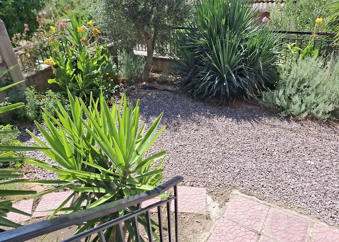 Semesterbostad Independent With A View