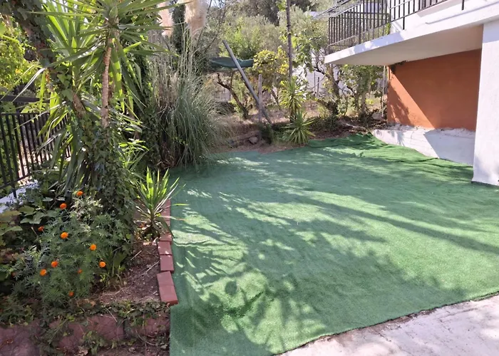 Independent With A View Asprovalta